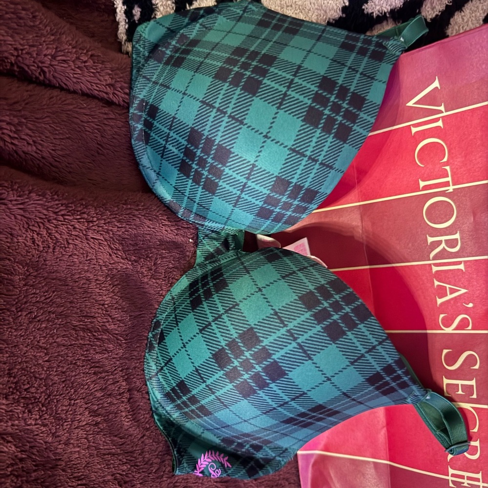 PINK Victoria's Secret Green Bra